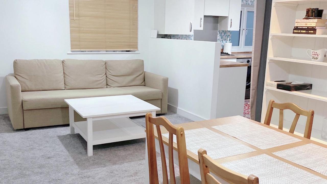 Entire Home: Bicester Village 10Min Walk Экстерьер фото