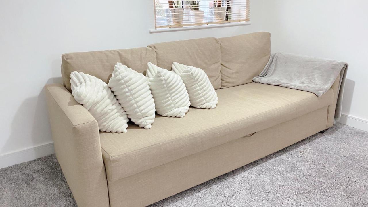 Entire Home: Bicester Village 10Min Walk Экстерьер фото