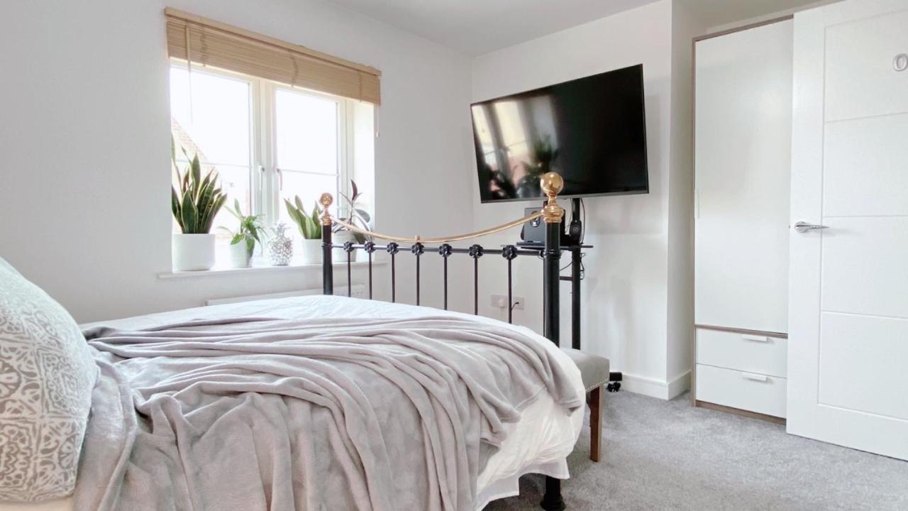 Entire Home: Bicester Village 10Min Walk Экстерьер фото